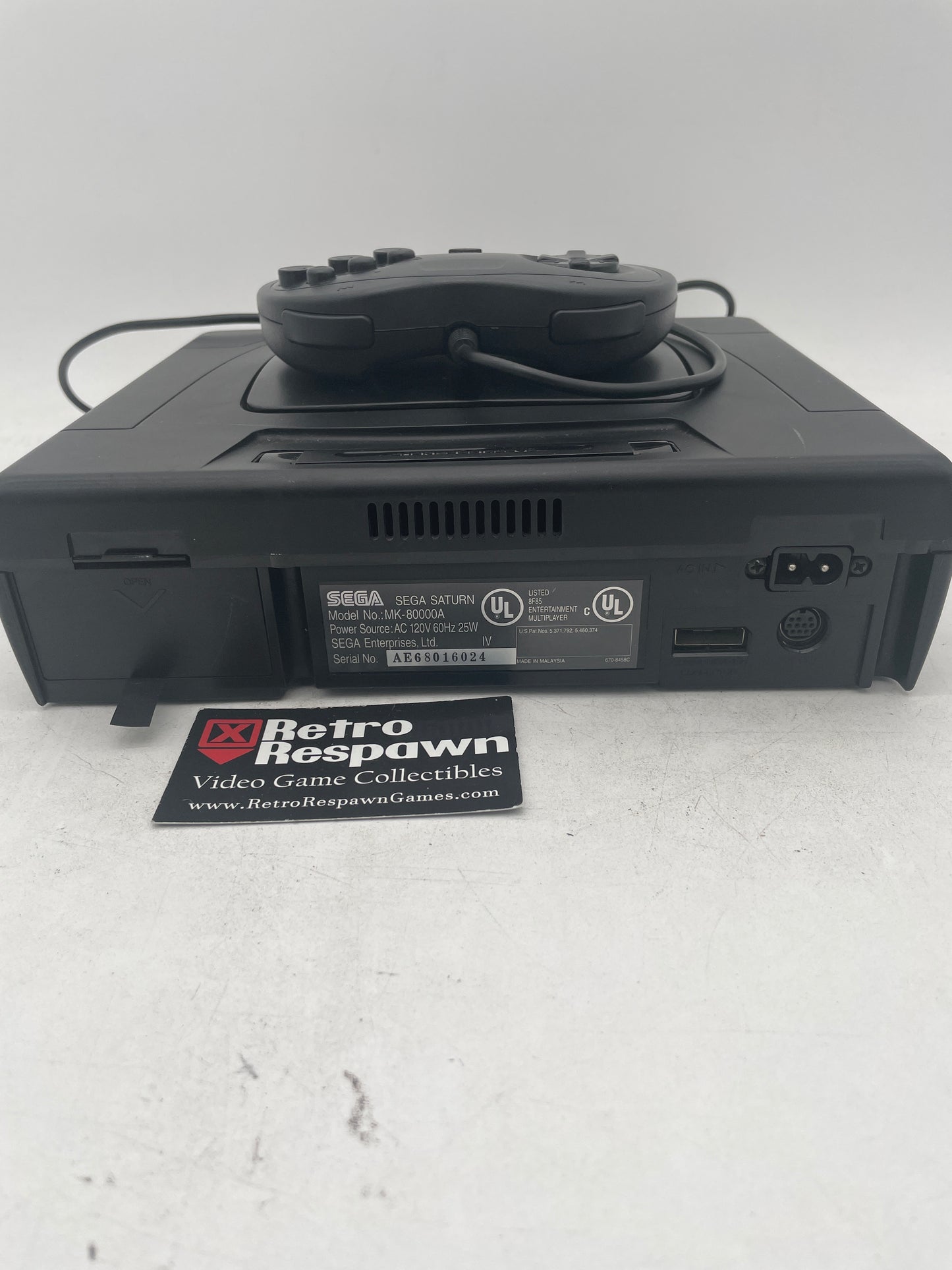 Sega Saturn Console - Sega Saturn (Console, Third Party Controller and all wires)