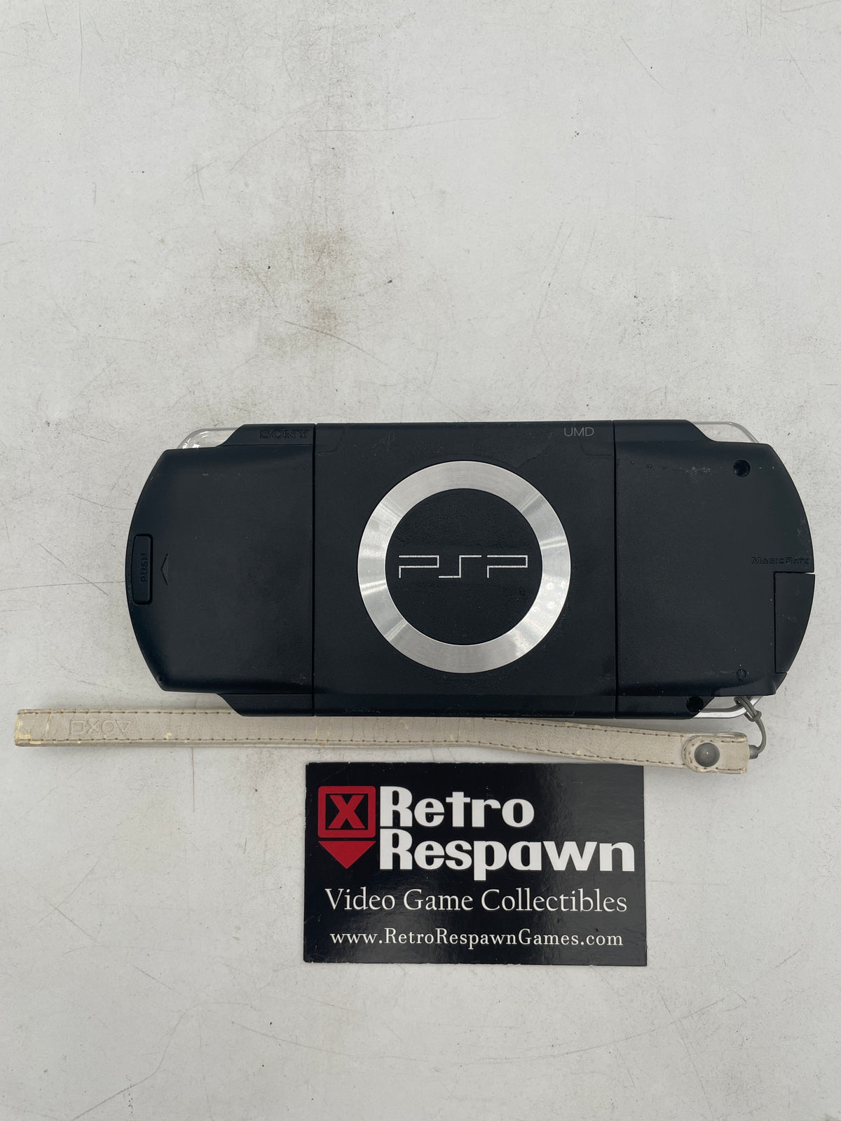 PSP 1000 White/Black Console - PSP (Console+Charger)