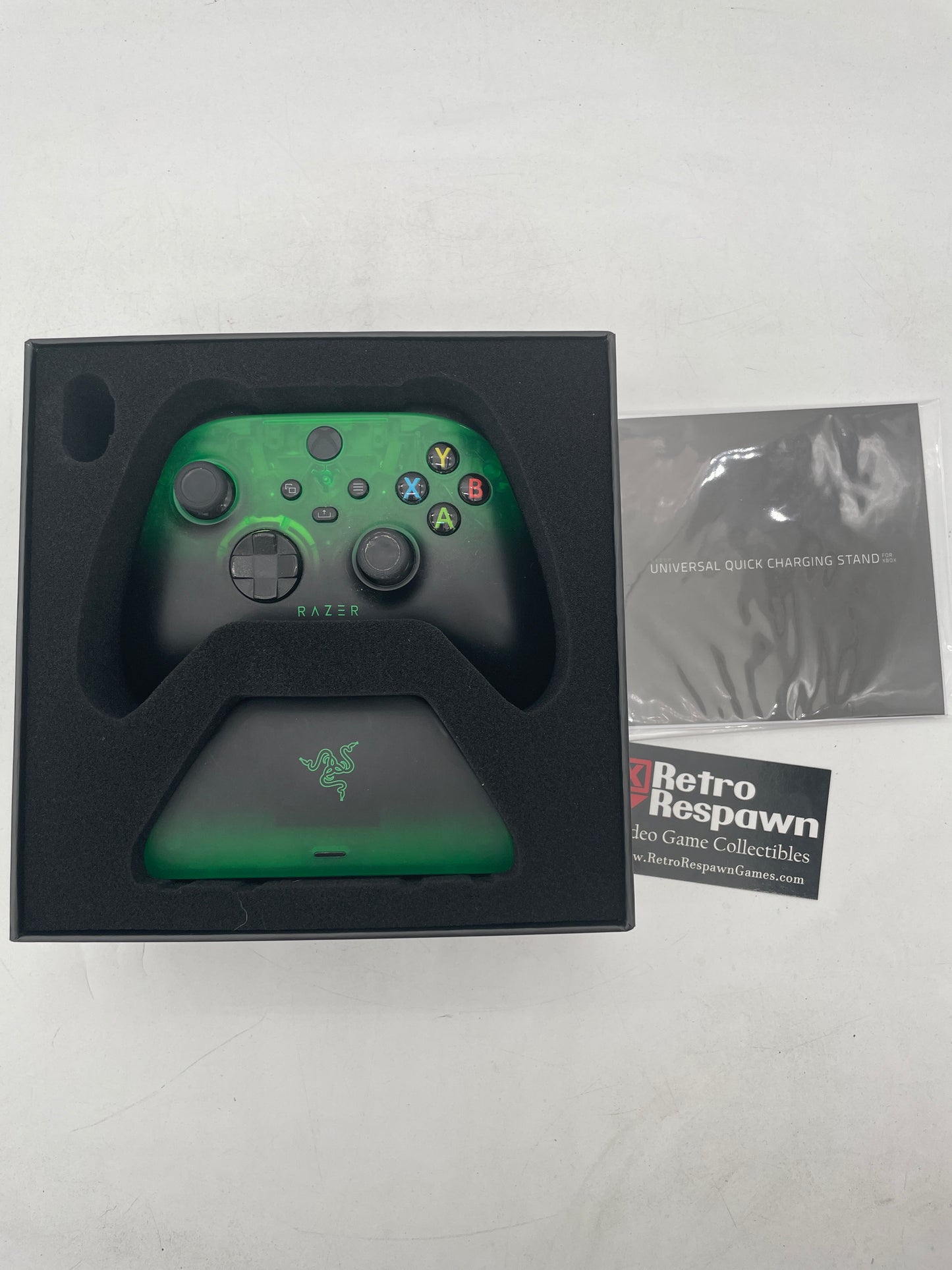 Razer Wireless Controller &Quick Charging Stand For Xbox - Xbox Series S/X (Complete)