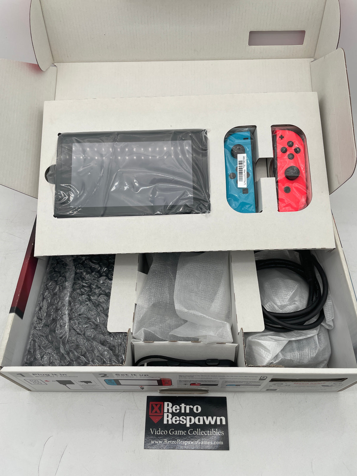 Nintendo Switch with Blue and Red Joy-con - Nintendo Switch (Complete)