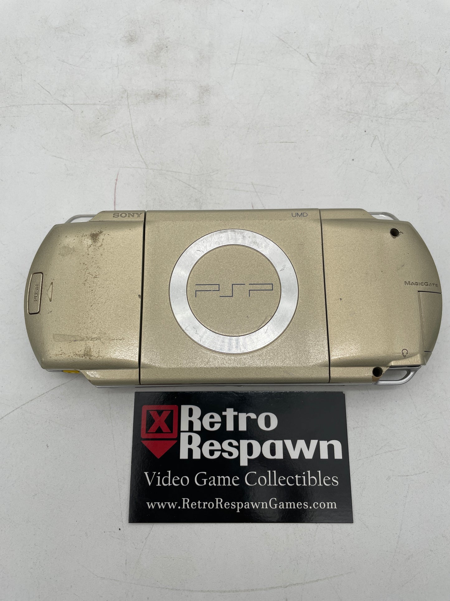 Sony PSP 1000 Champagne - JP PSP (Console+Charger)
