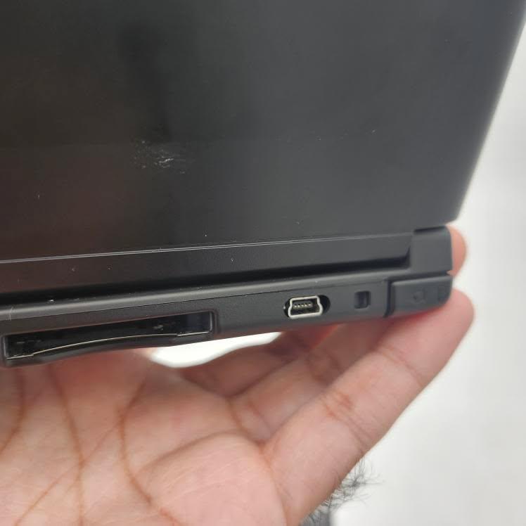 Black Nintendo 3DS With CAPTURE CARD PORT - Nintendo 3DS (Console + Charge