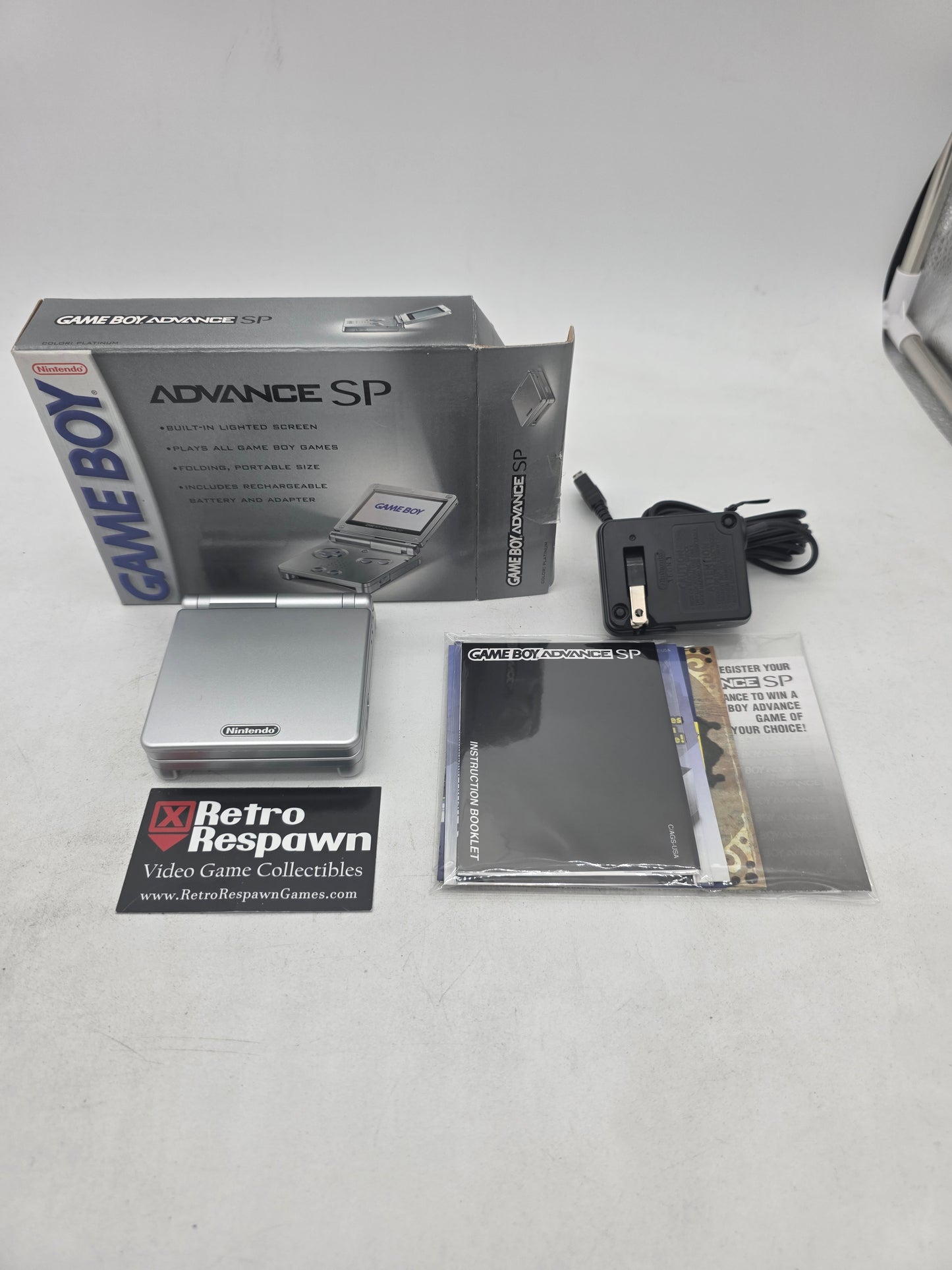 Platinum Gameboy Advance SP - GameBoy Advance (Complete)