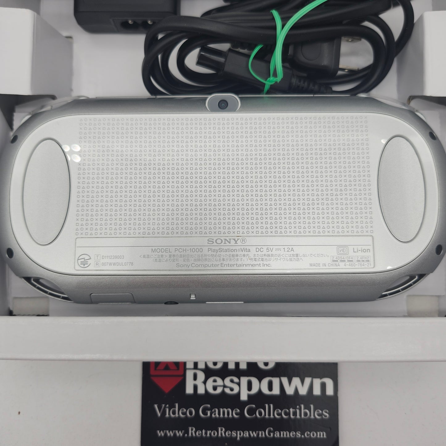 Ice Silver PsVita 1000 PSO2 Bundle - JP Playstation Vita (Complete/No Game)