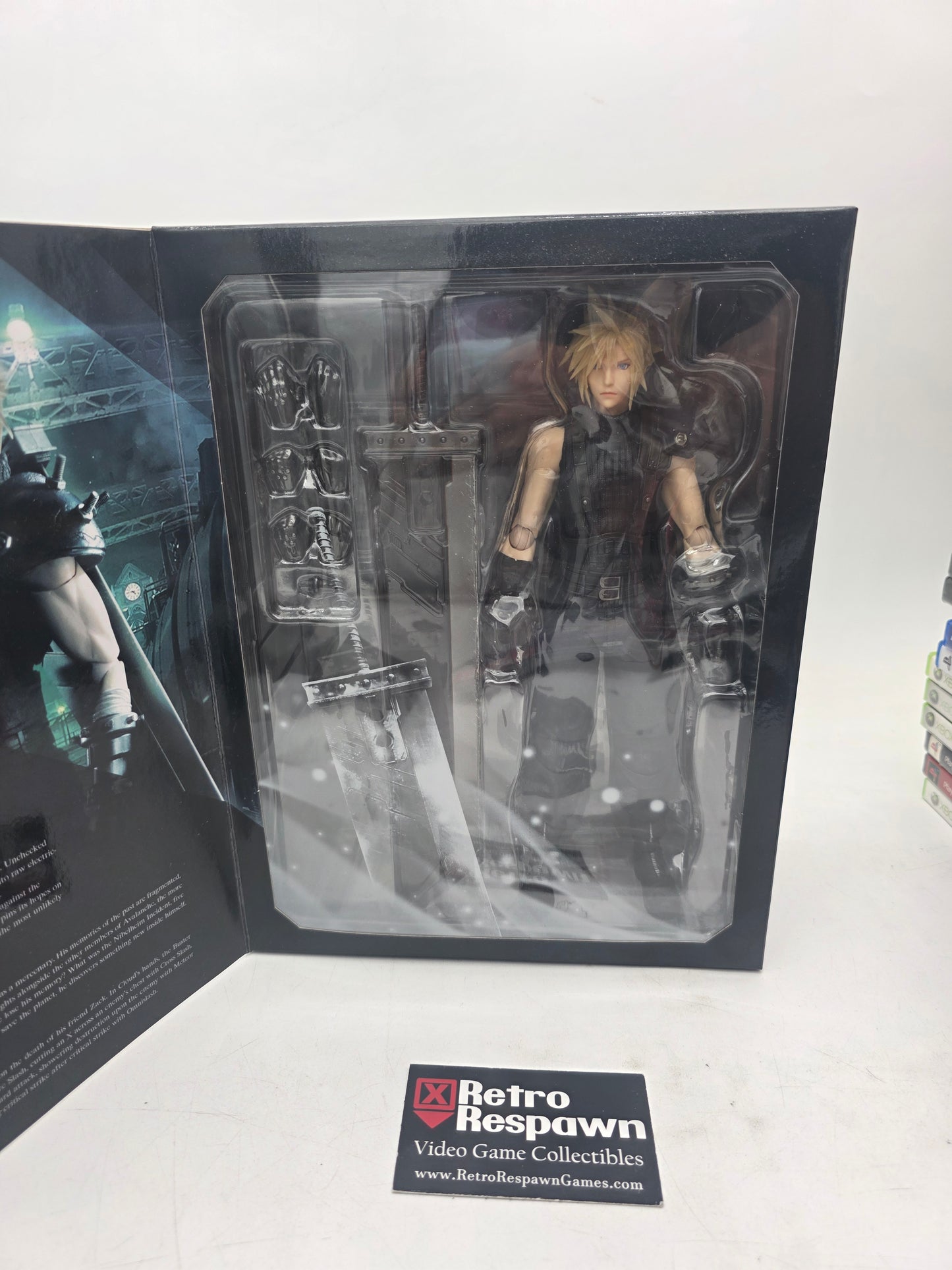 Cloud Steife Ver. 2 Final Fantasy VII Remake PlayArts Kai - Figure/Statue (Sealed)