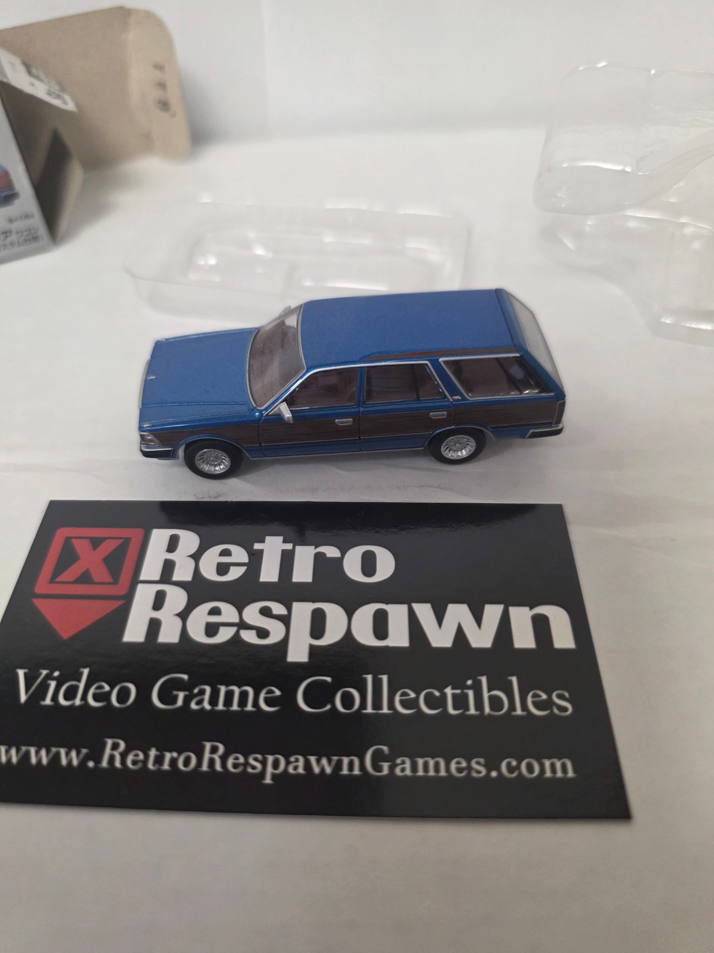 Tomica Limited Vintage Neo 1/64 LV-N244a Nissan Gloria Wagon V20E GL - Figure/Statue (Complete in Box)