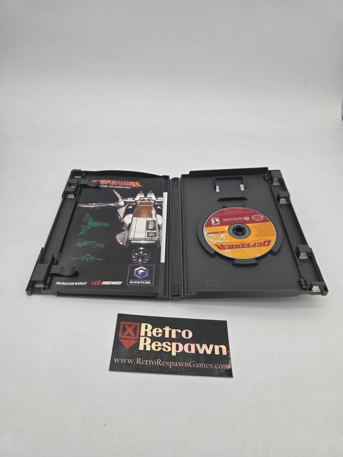 Defender - Gamecube (Complete)