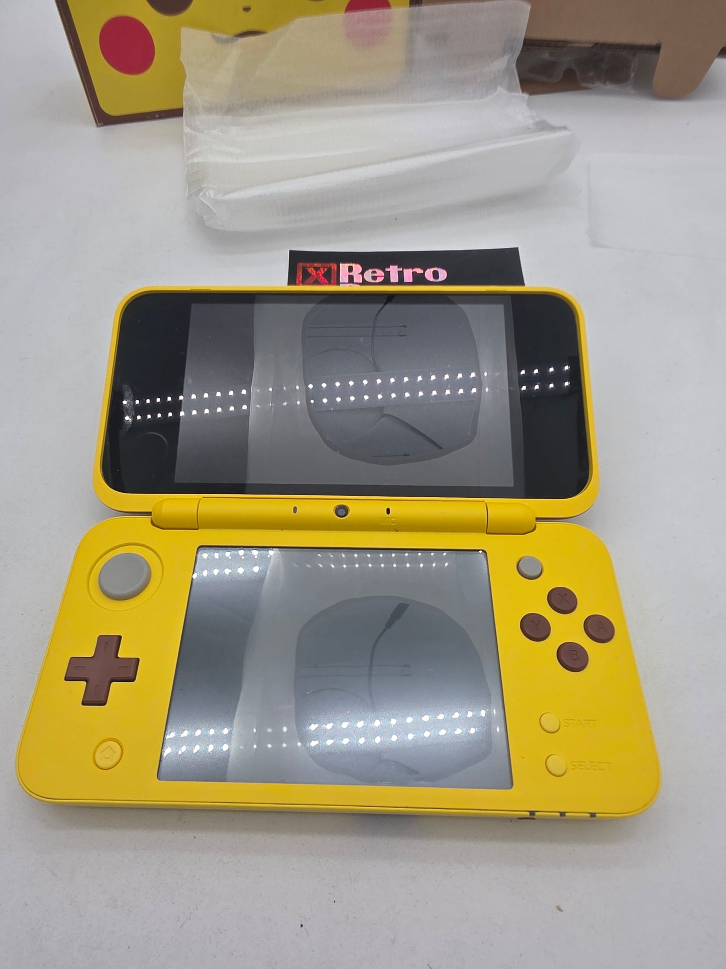New Nintendo 2DS XL Pikachu Edition - Nintendo 3DS (Complete)