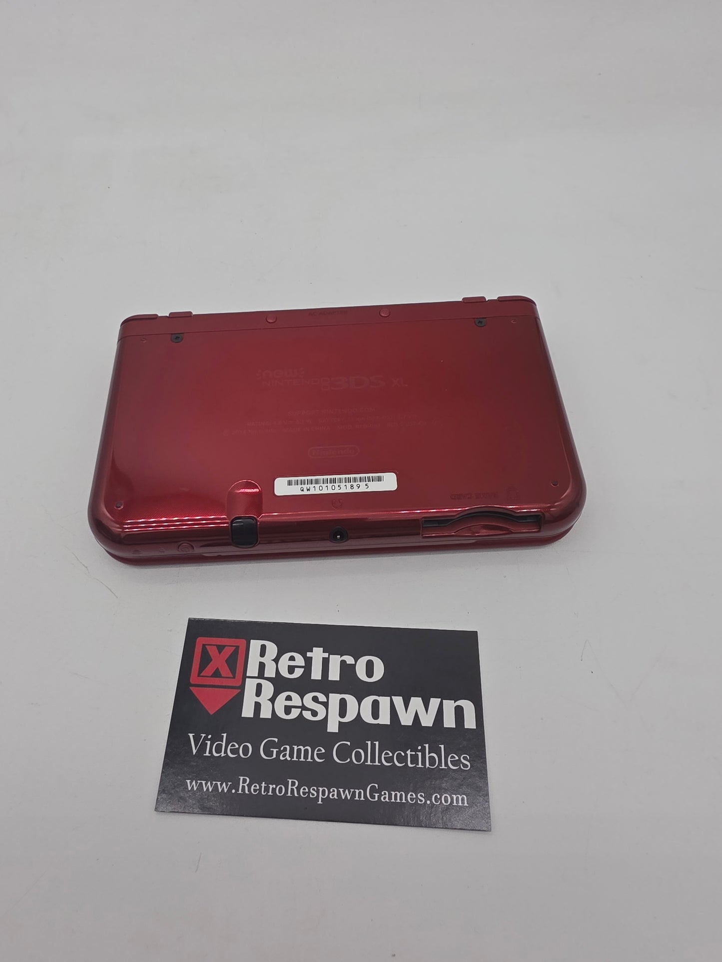 New Nintendo 3DS XL Red - Nintendo 3DS (Console + Charger)