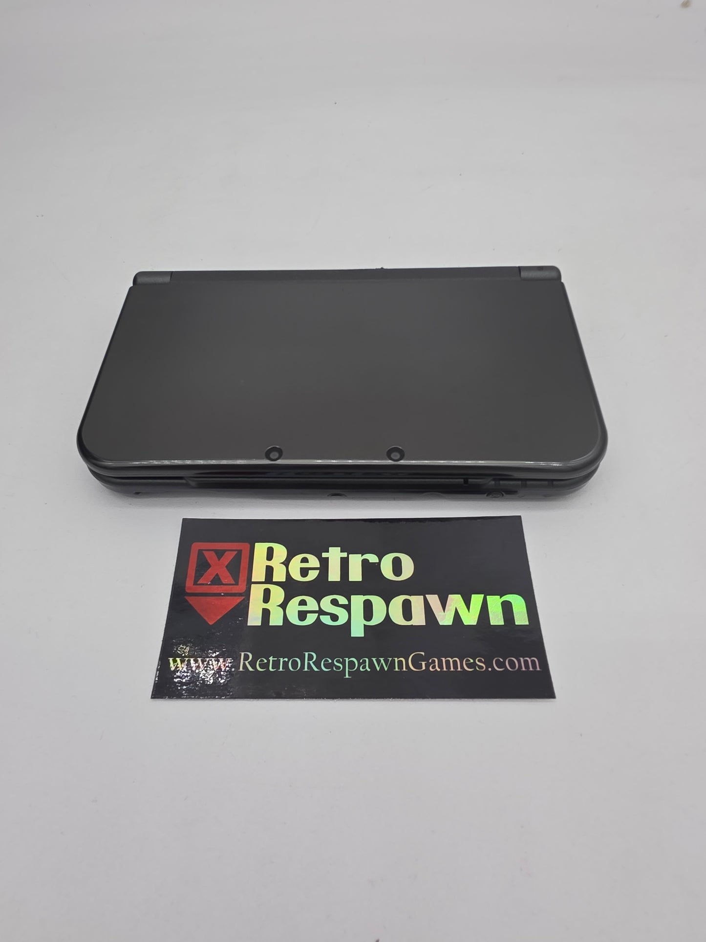 New Nintendo 3DS XL Black - Nintendo 3DS (Console + Charger)