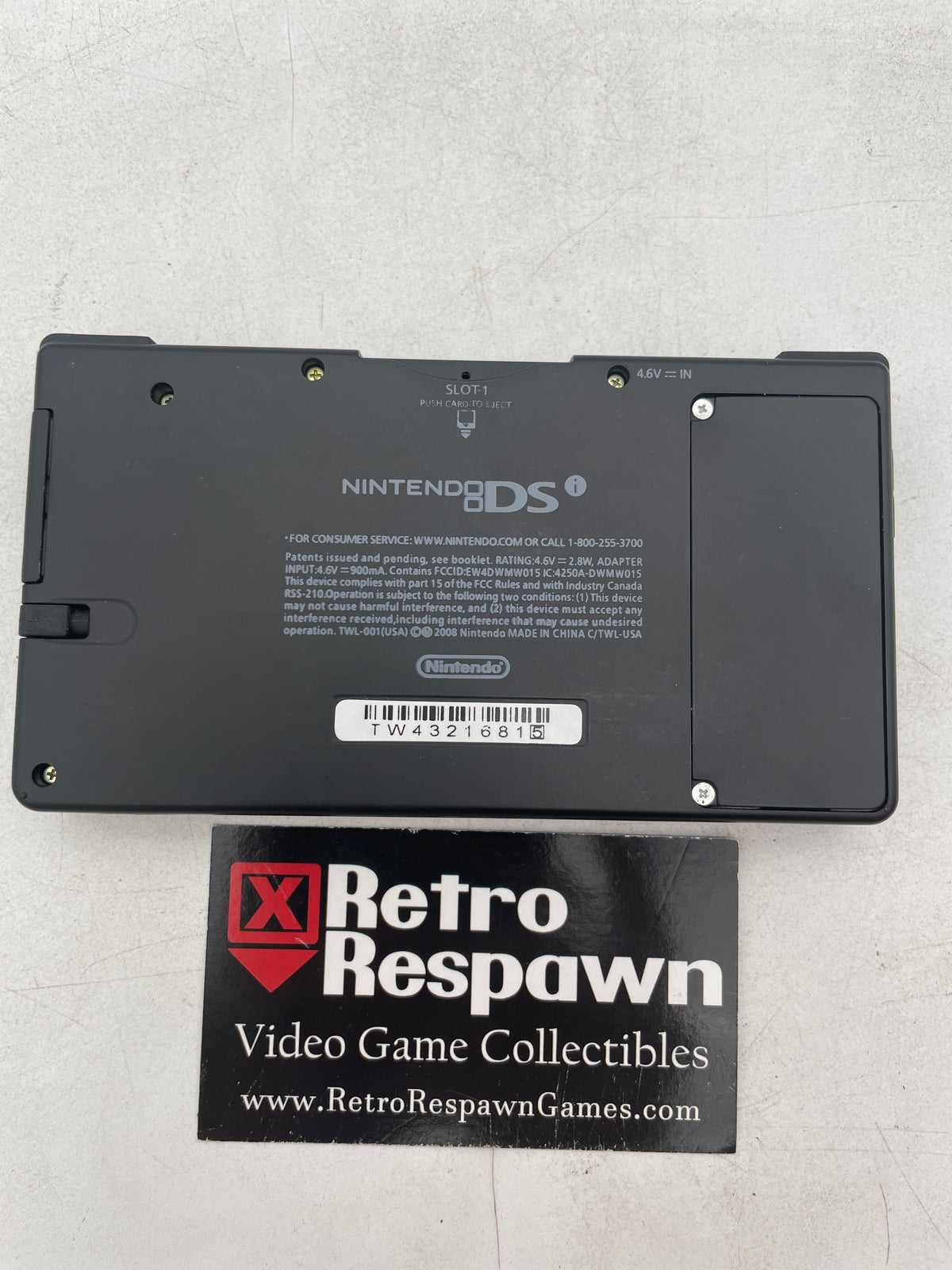 Reshell Nintendo DSi [Kingdom Hearts] - Nintendo DS (Console + Charger)