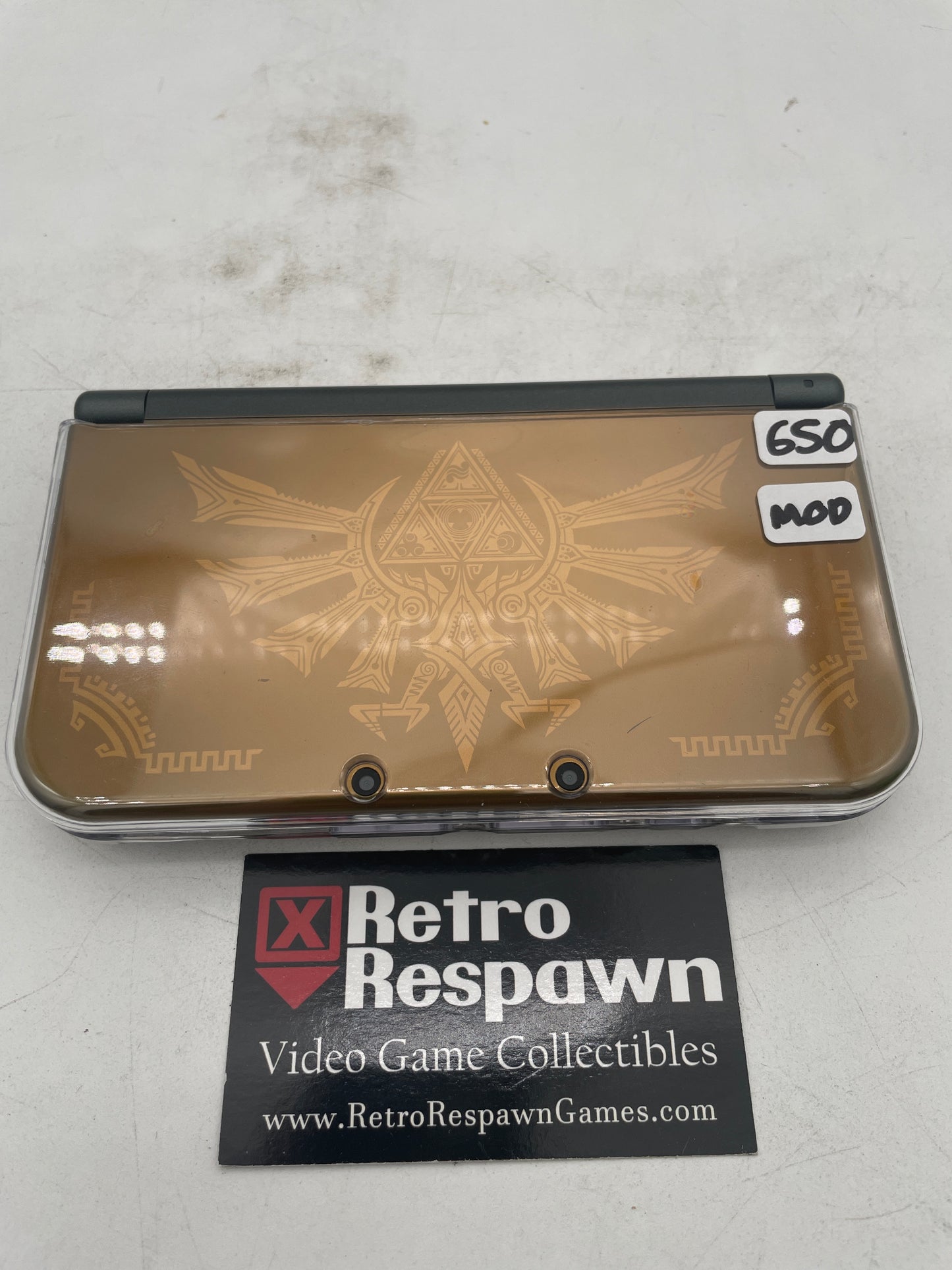 Modded New Nintendo 3DS XL Hyrule Edition - Nintendo 3DS (Console + Charger)
