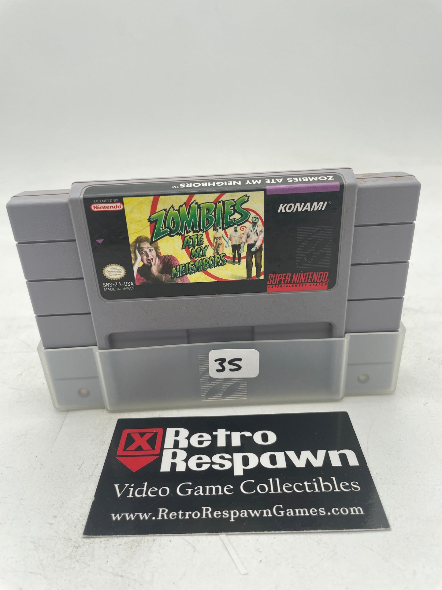 Zombies Ate My Neighbors - Super Nintendo (Game Only)