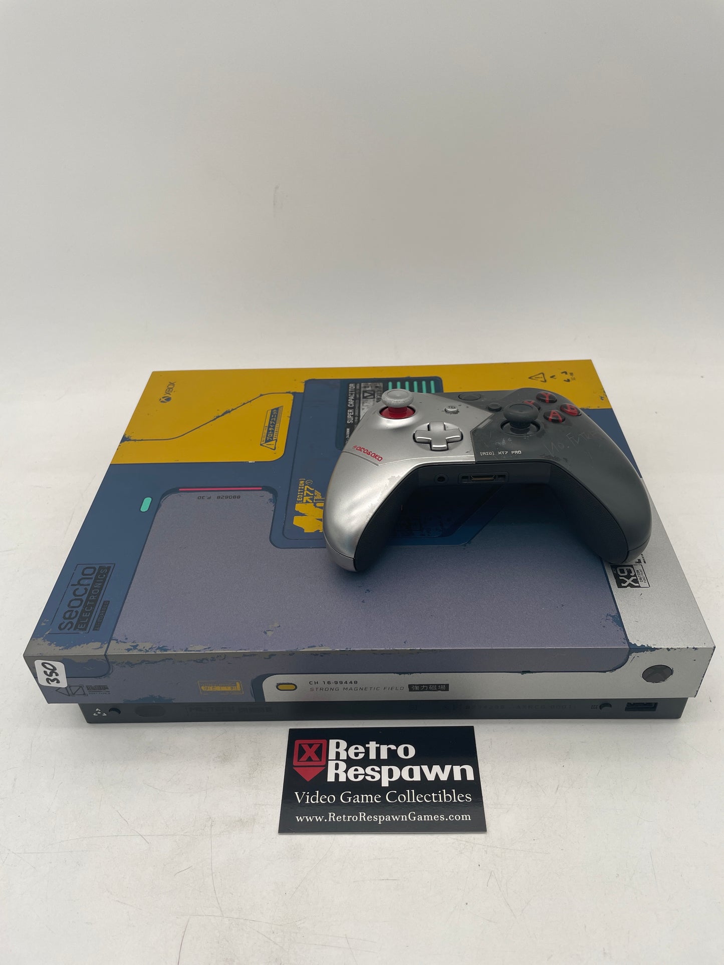 Xbox One X [Cyberpunk 2077 Edition] - Xbox One (Console, Controller all Wires)
