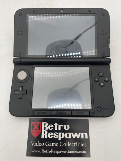 Nintendo 3DS XL Black - Nintendo 3DS (Console + Charger)