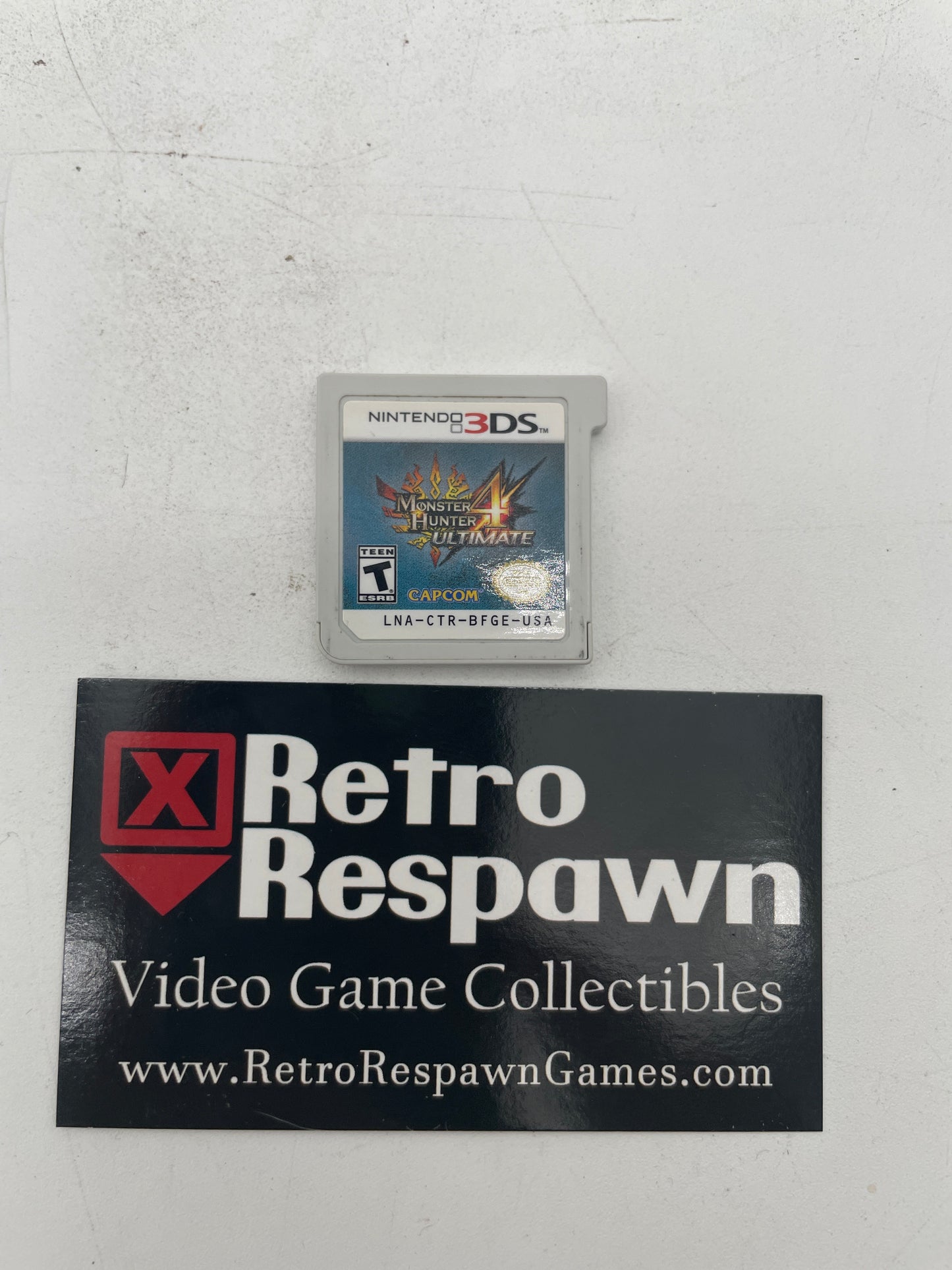 Monster Hunter 4 Ultimate - Nintendo 3DS (Game Only)