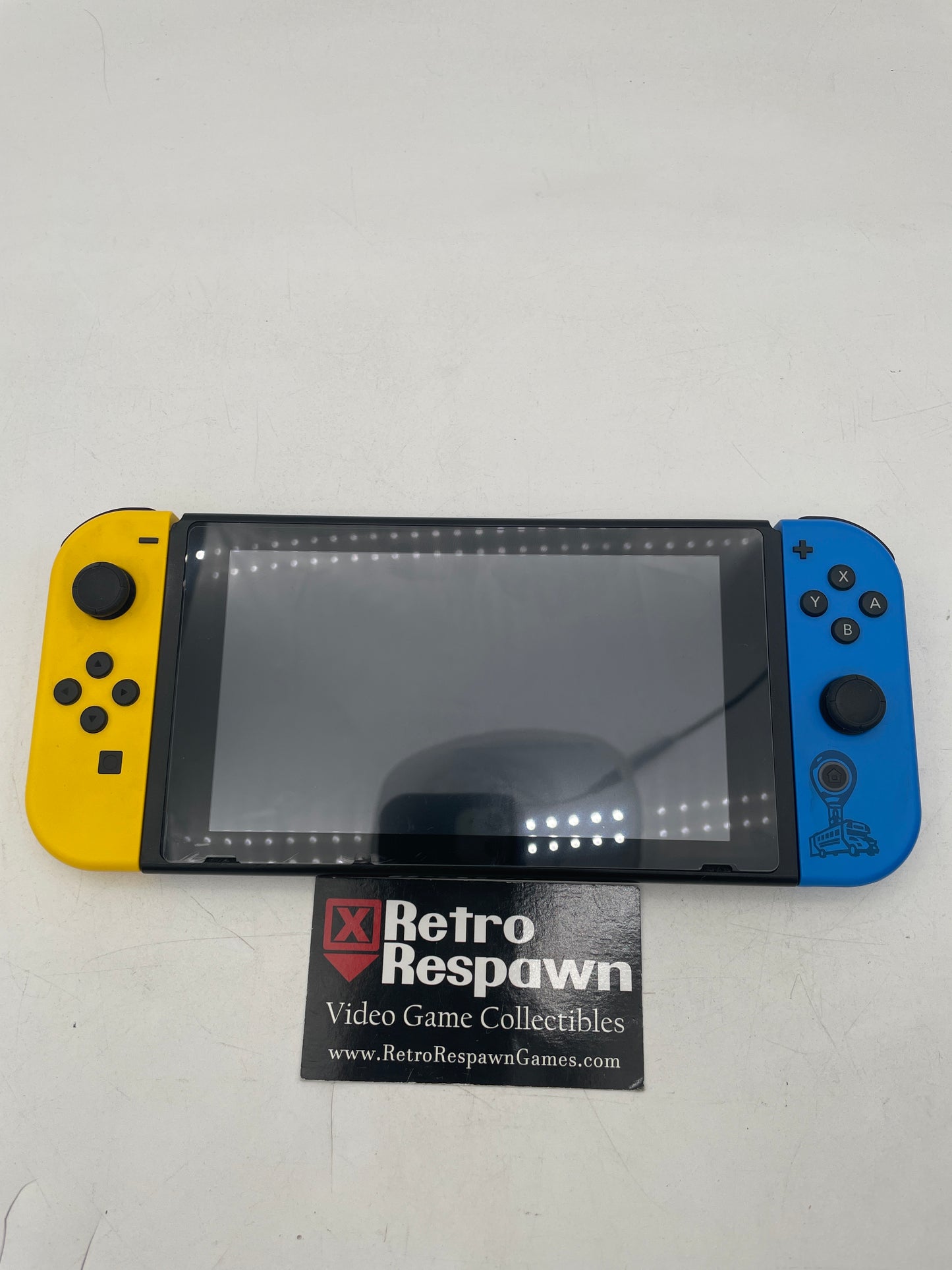 Nintendo Switch Fortnite Wildcat - Nintendo Switch (Console+Wires)