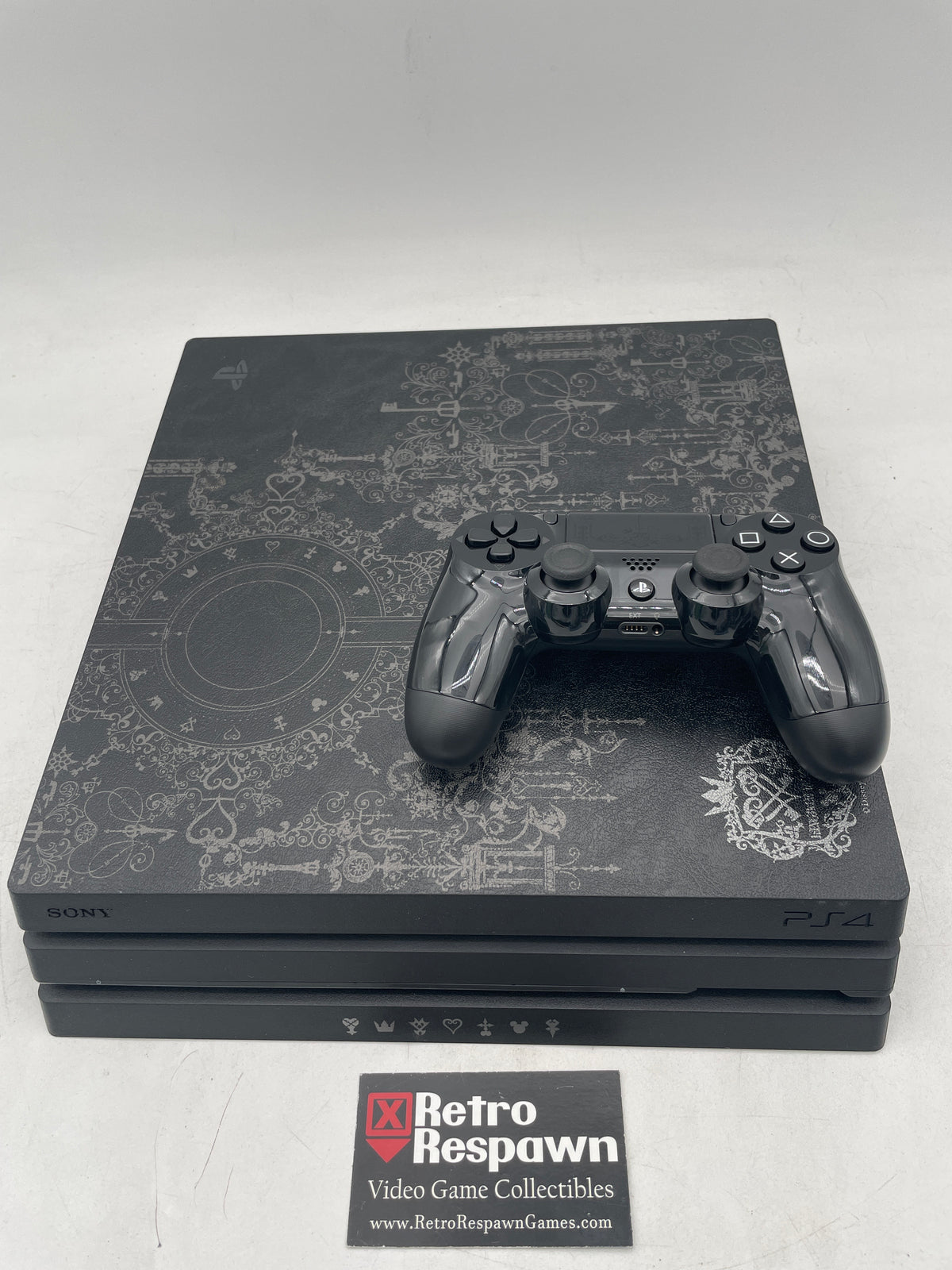 Playstation 4 Pro 1TB Kingdom Hearts III Console - JP Playstation 4 (Complete)