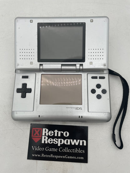 Silver Nintendo DS - Nintendo DS (Console + Charger)