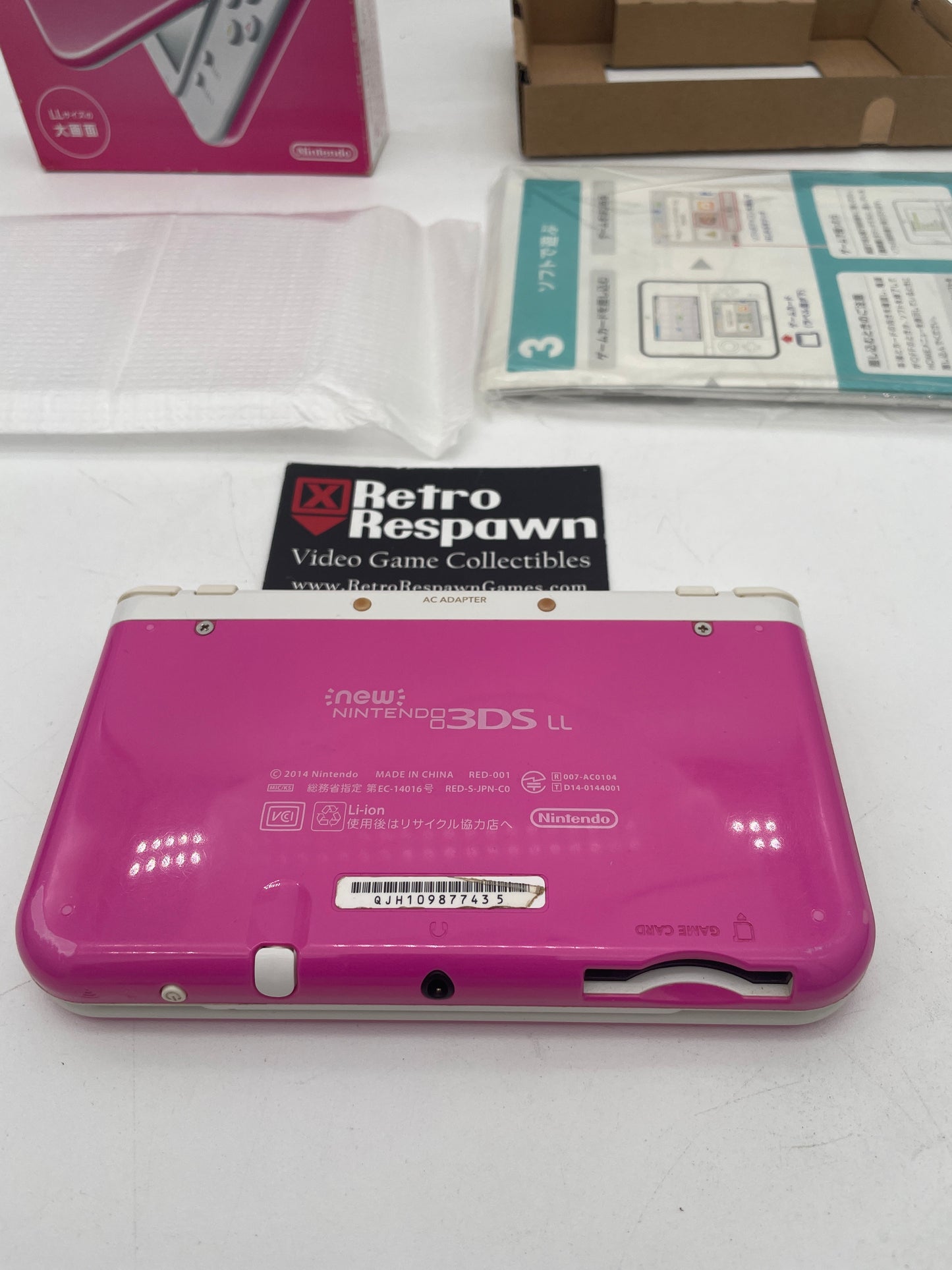 Modeed New Nintendo 3DS LL Pink/White - JP Nintendo 3DS (Complete)