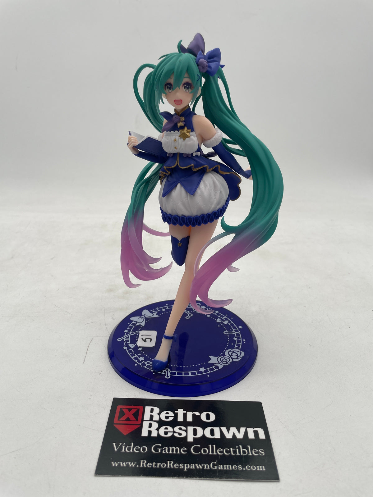 Hatsune Miku 3rd Season Winter Ver Figure (Used)
