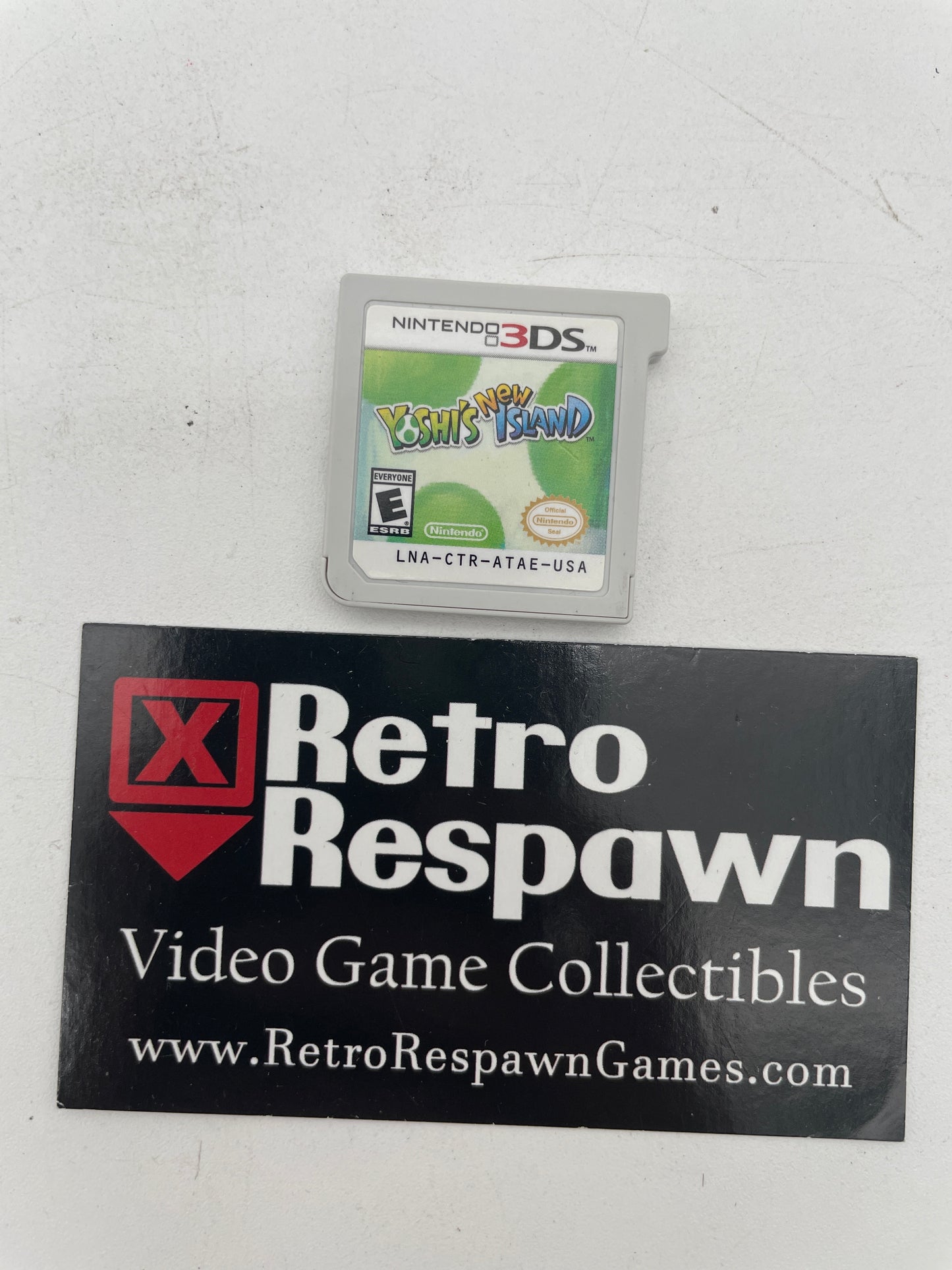 Yoshi's New Island - Nintendo 3DS (Game Only)
