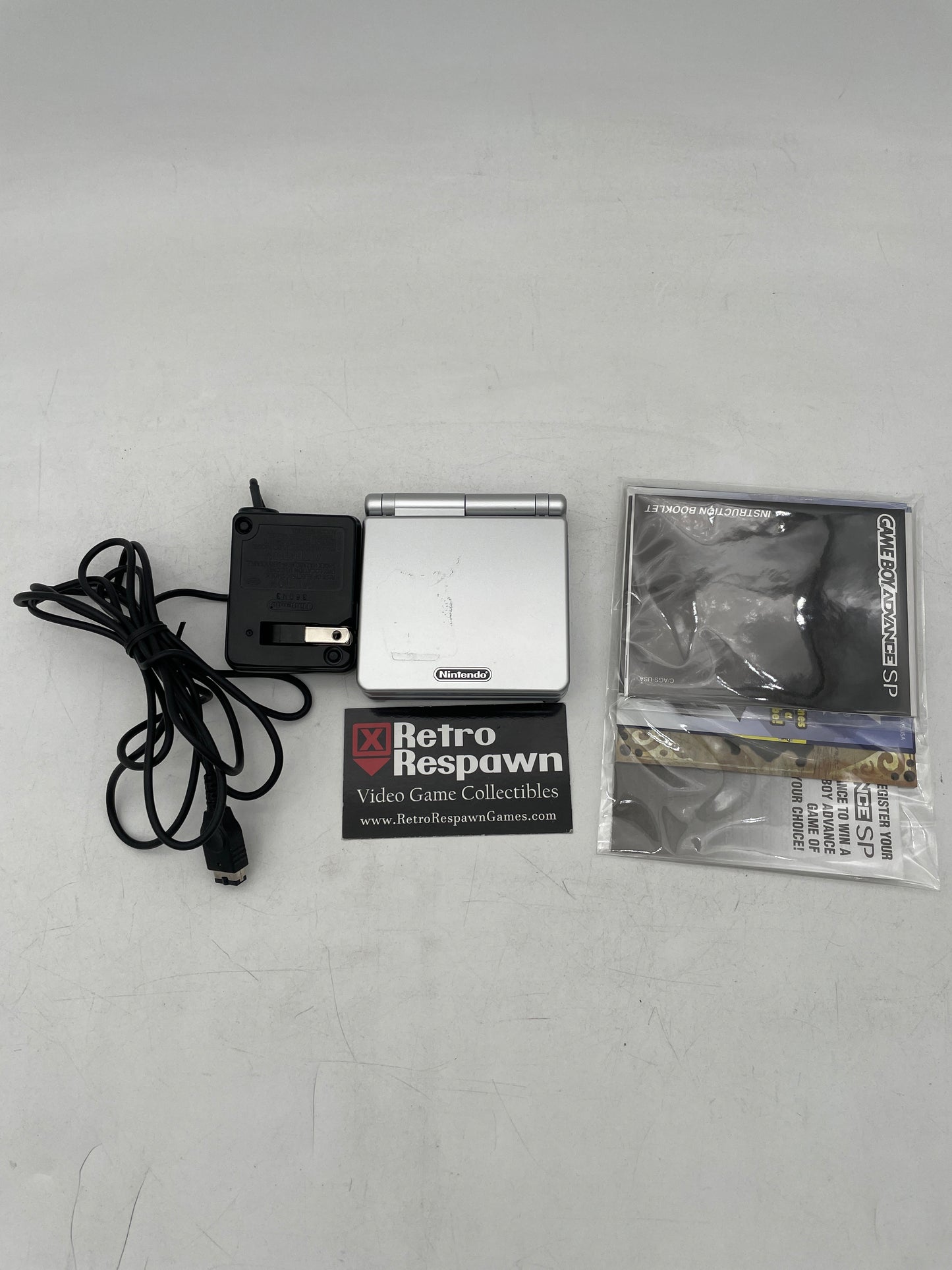Platinum Gameboy Advance SP - GameBoy Advance (Complete)