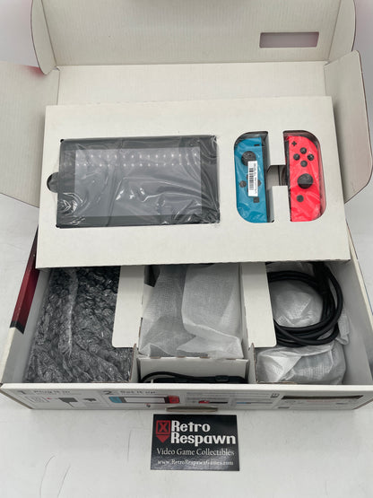 Nintendo Switch with Blue and Red Joy-con - Nintendo Switch (Complete)