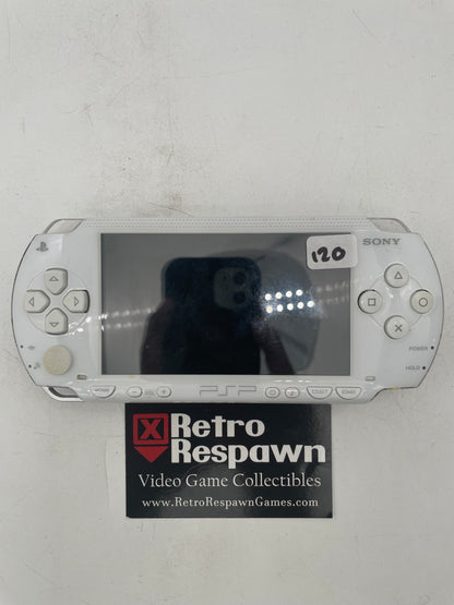 PSP 1000 White Console - PSP (Console+Charger)