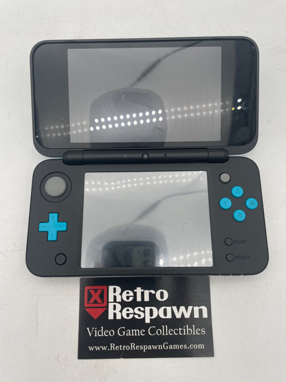 New Nintendo 2DS XL Black & Turquoise - Nintendo 3DS (Console + Charger)