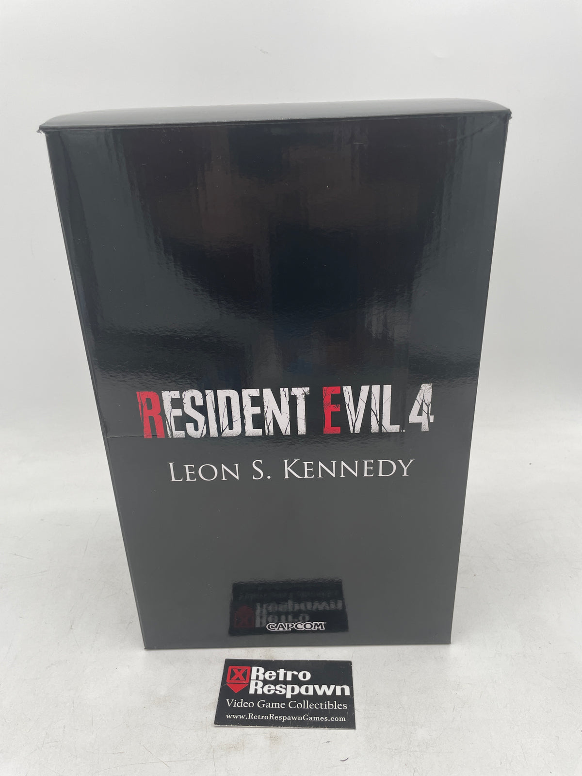 Leon S. Kennedy Resident Evil 4 Statue (Complete)