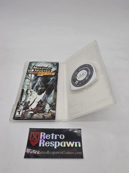 Monster Hunter Freedom Unite - PSP (Complete)