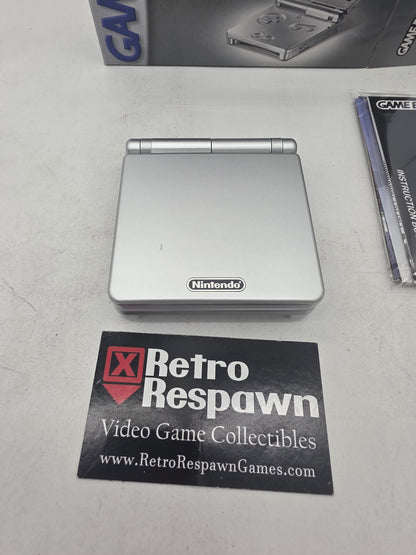 Platinum Gameboy Advance SP - GameBoy Advance (Complete)