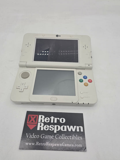 New Nintendo 3DS White Edition - Nintendo 3DS (Console + Charger)
