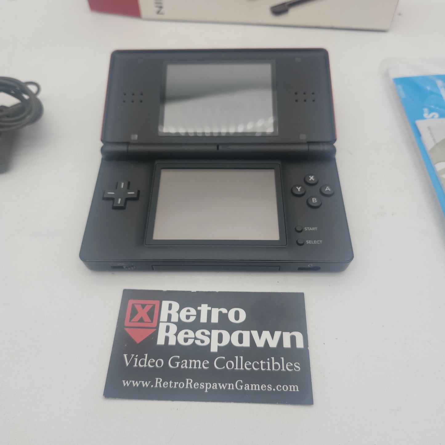Red Crimson & Black Nintendo DS Lite - Nintendo DS (Complete)
