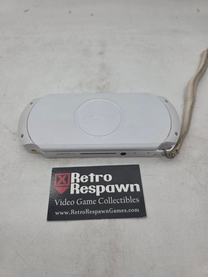 White PSP Street Console PSP-E1008 - PAL PSP (Console and Charger)