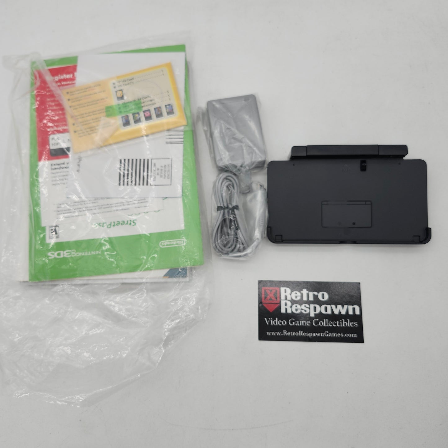 Nintendo 3DS [Property of Konami] Cosmo Black - Nintendo 3DS (Complete)