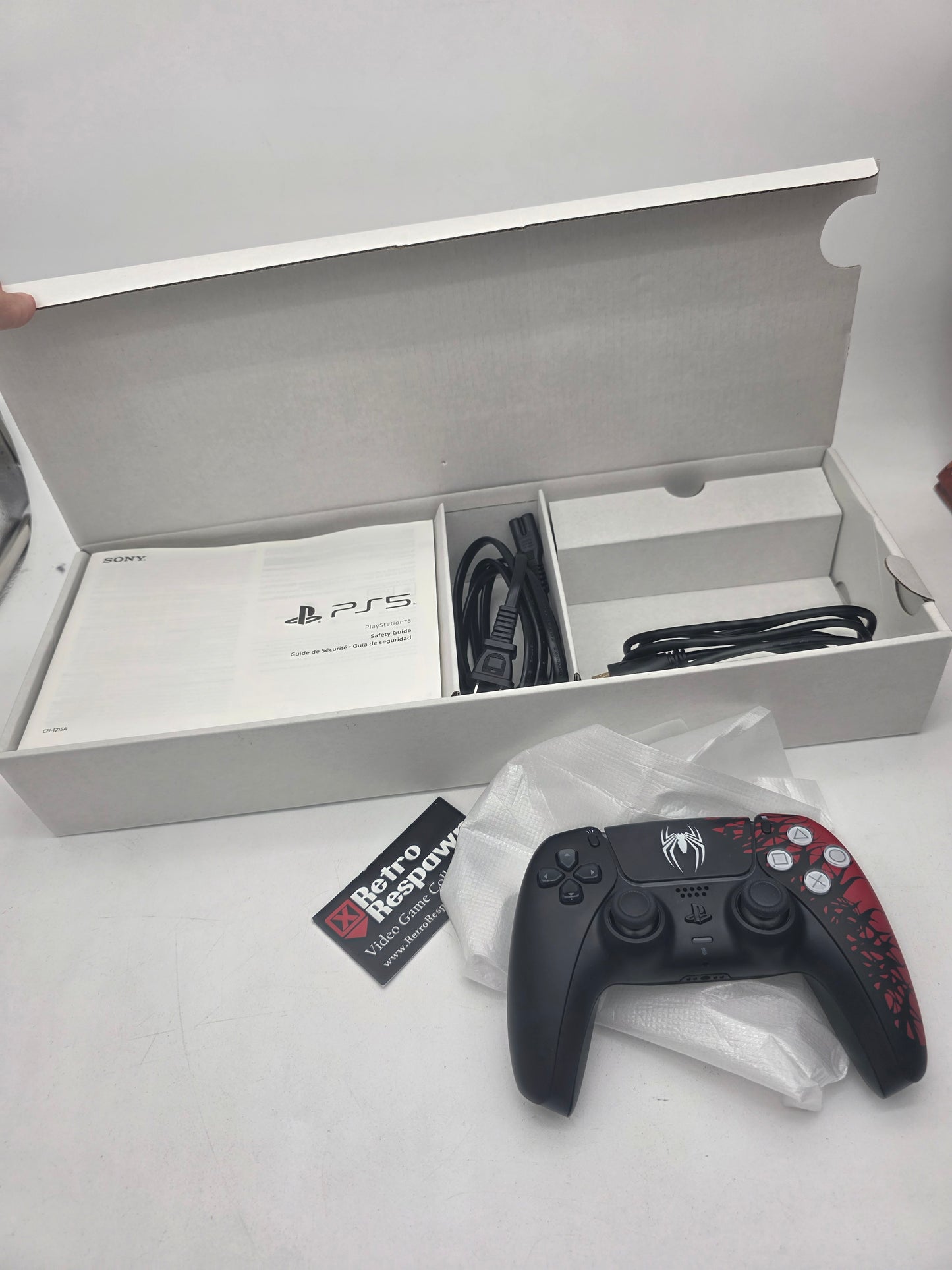 Playstation 5 [Marvel Spiderman 2 Limited Edition Console] - Playstation 5 (Complete)