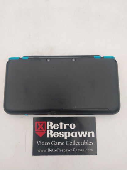 New Nintendo 2DS XL Black & Turquoise - Nintendo 3DS (Console + Charger)