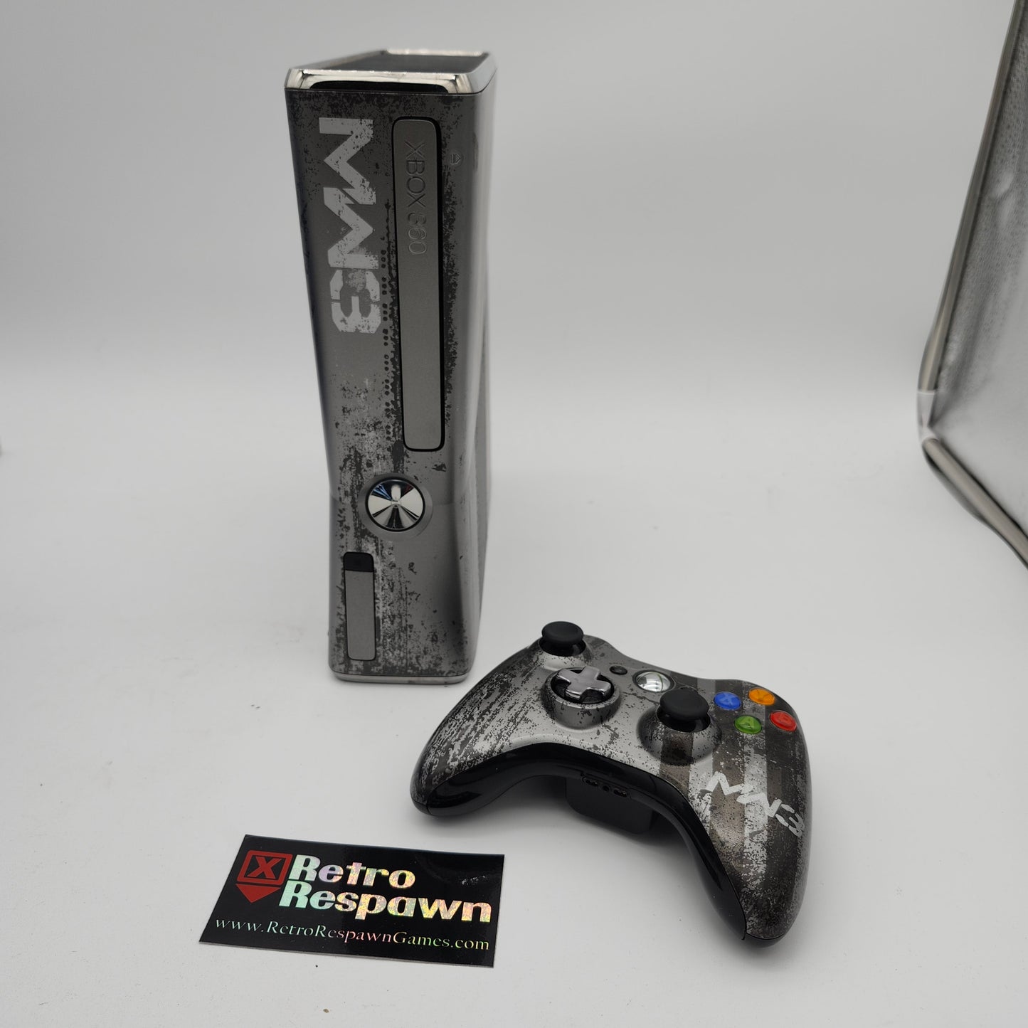 Xbox 360 Console Call Of Duty: Modern Warfare 3 Limited Edition - Xbox 360 (Console, Controller and all wires)