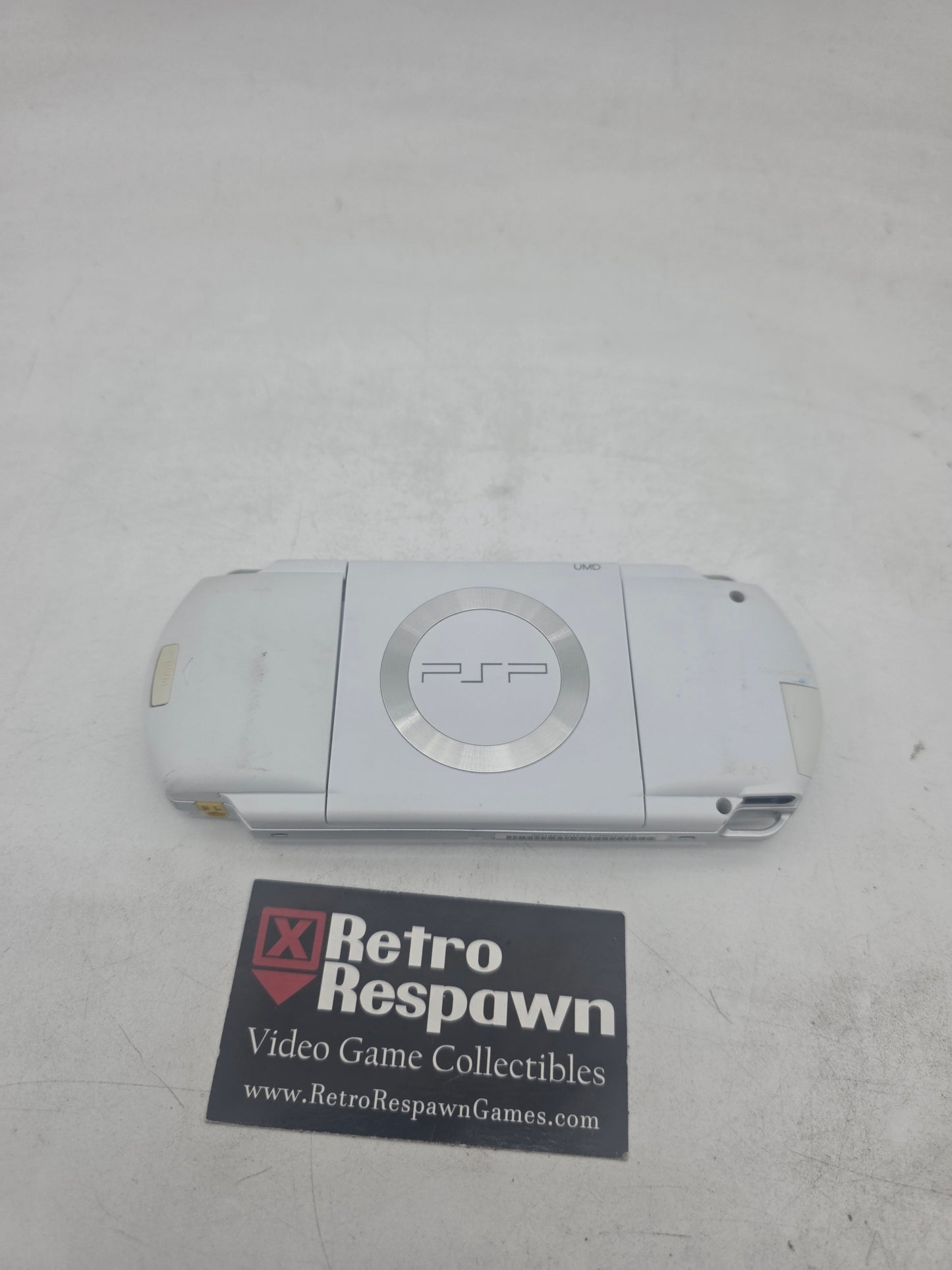 PSP 1000 White Console - PSP (Console+Charger)