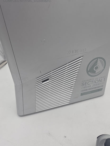 Xbox 360 Console Halo Reach Edition [Cosmetic Flaw] - Xbox 360 (Console,Controller,hardrive,Wires)