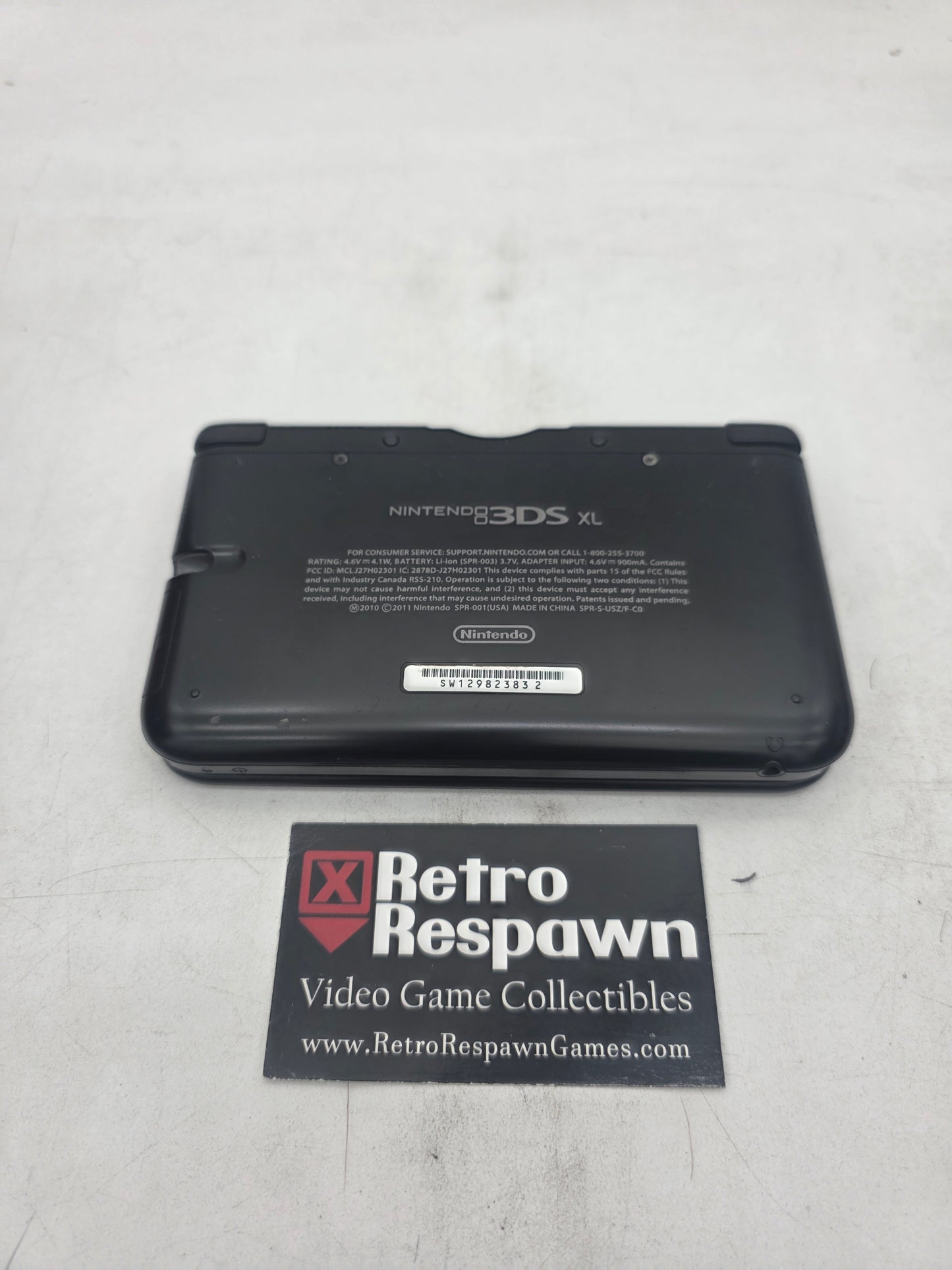 Nintendo 3DS XL Black - Nintendo 3DS (Console + Charger)