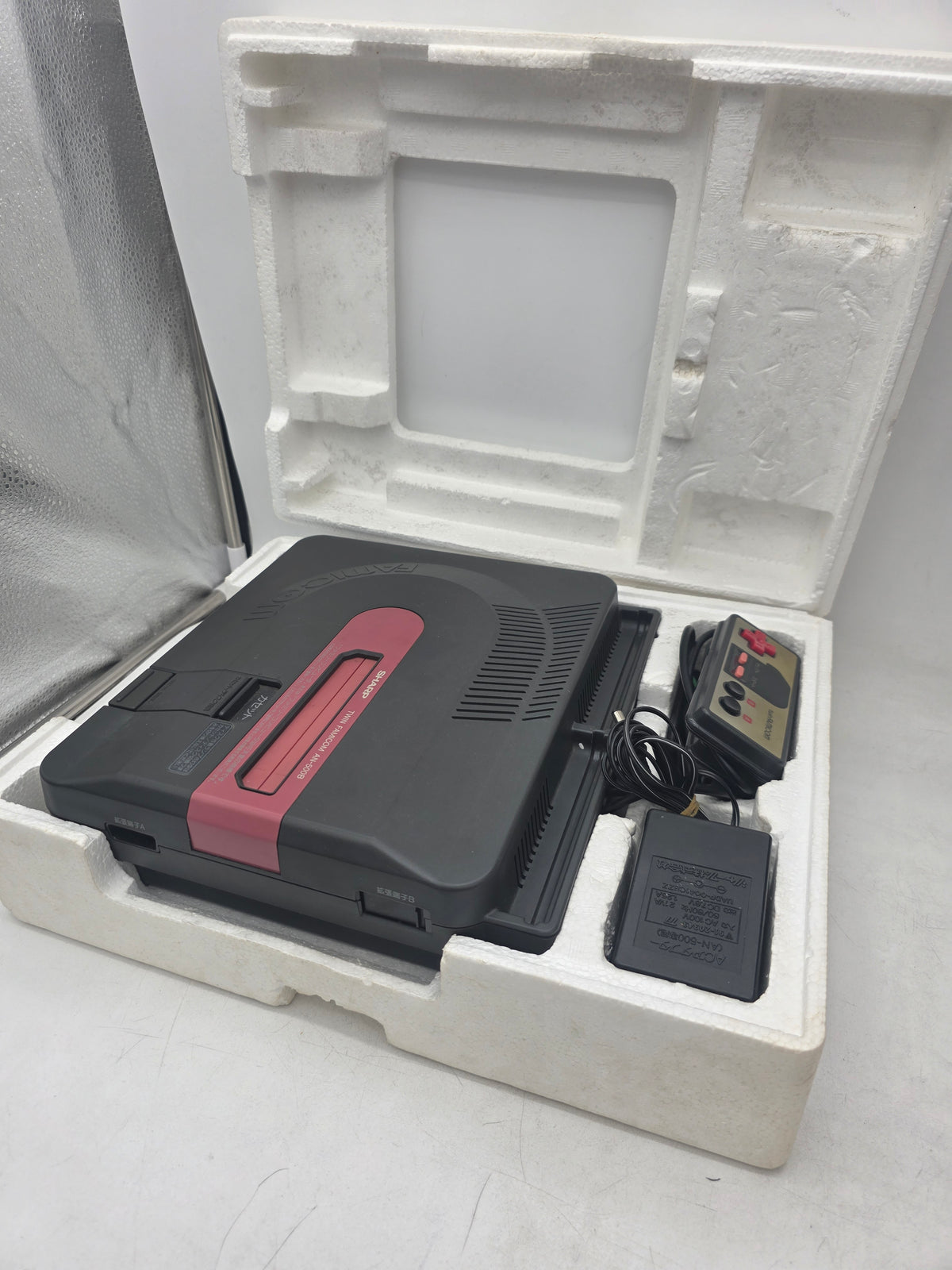 SHARP Twin Famicom AN-500B - Famicom (No Manual/New Belt)
