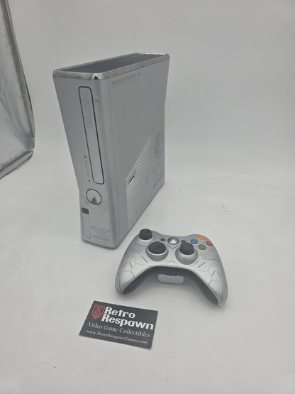Xbox 360 Console Halo Reach Edition [Cosmetic Flaw] - Xbox 360 (Console,Controller,hardrive,Wires)