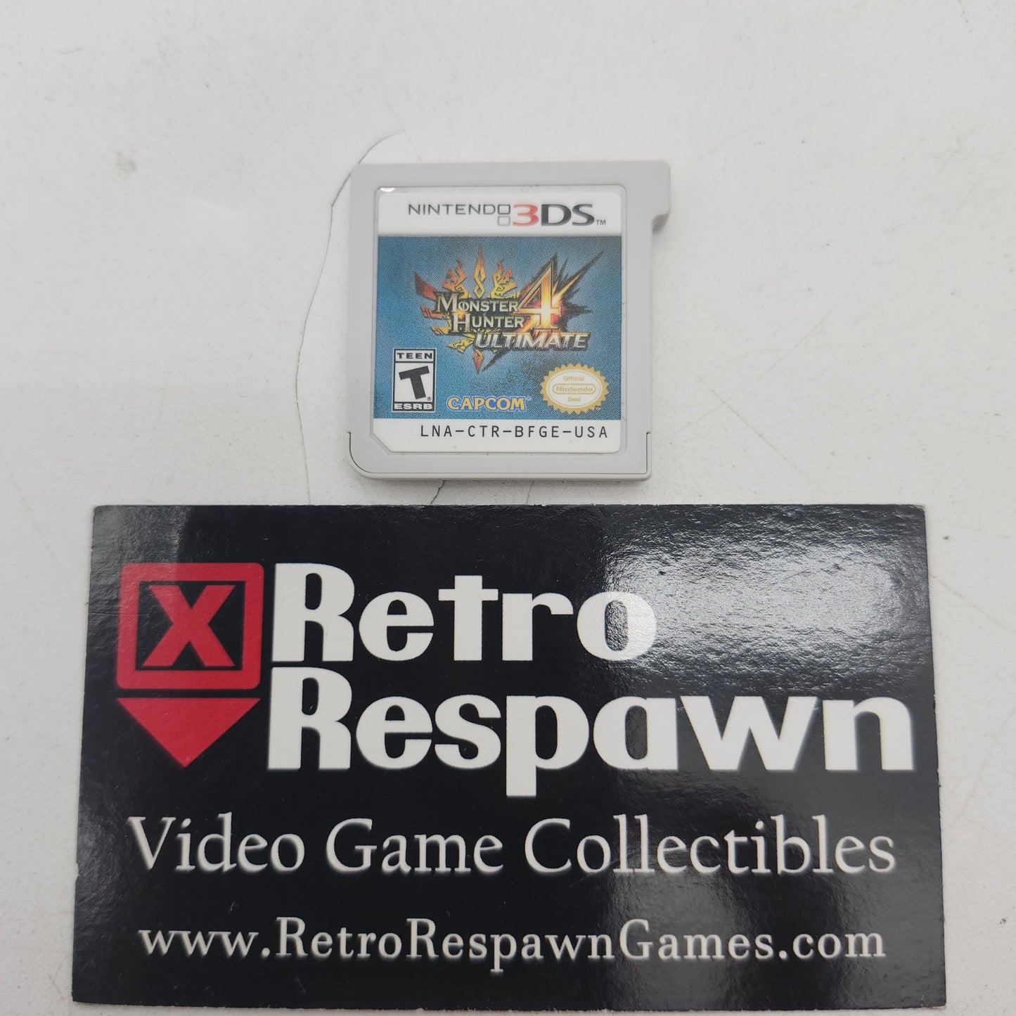 Monster Hunter 4 Ultimate - Nintendo 3DS (Game Only)