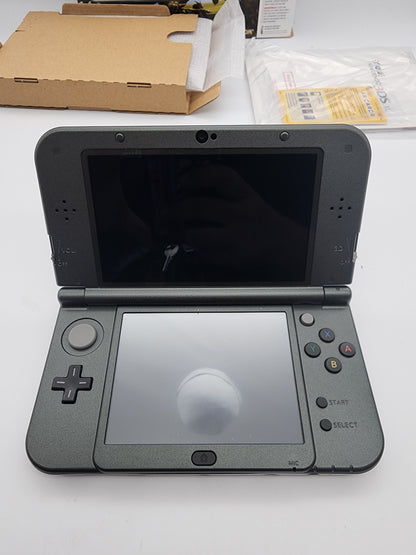 New Nintendo 3DS XL Monster Hunter 4 Edition - Nintendo 3DS (Complete)