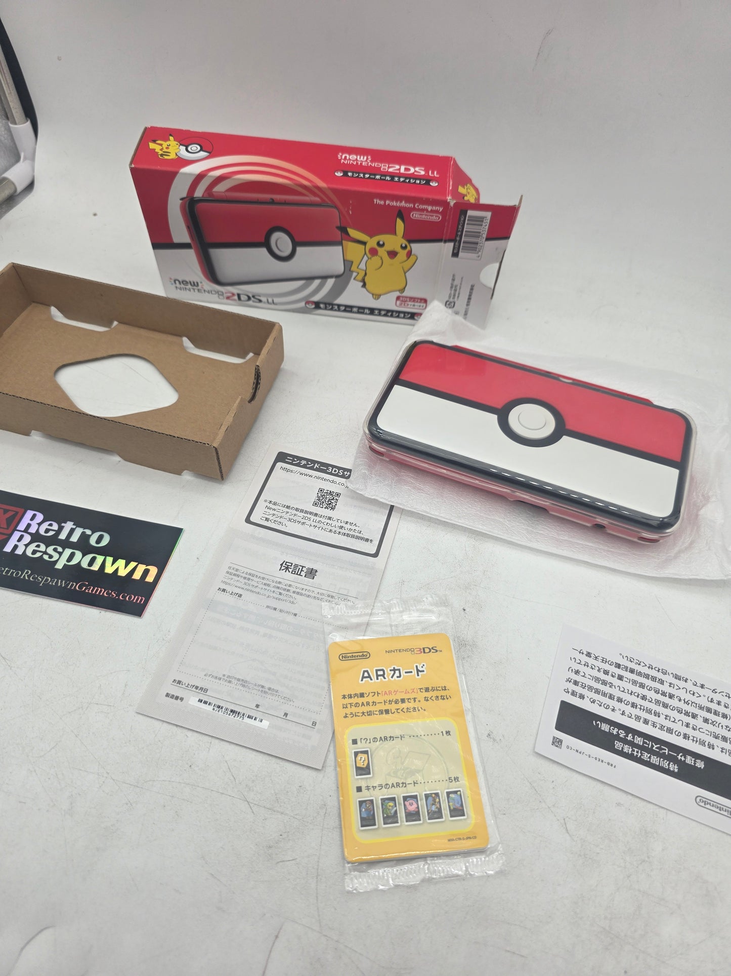 Modded New Nintendo 2DS LL Pokeball - Nintendo 3DS (Complete)