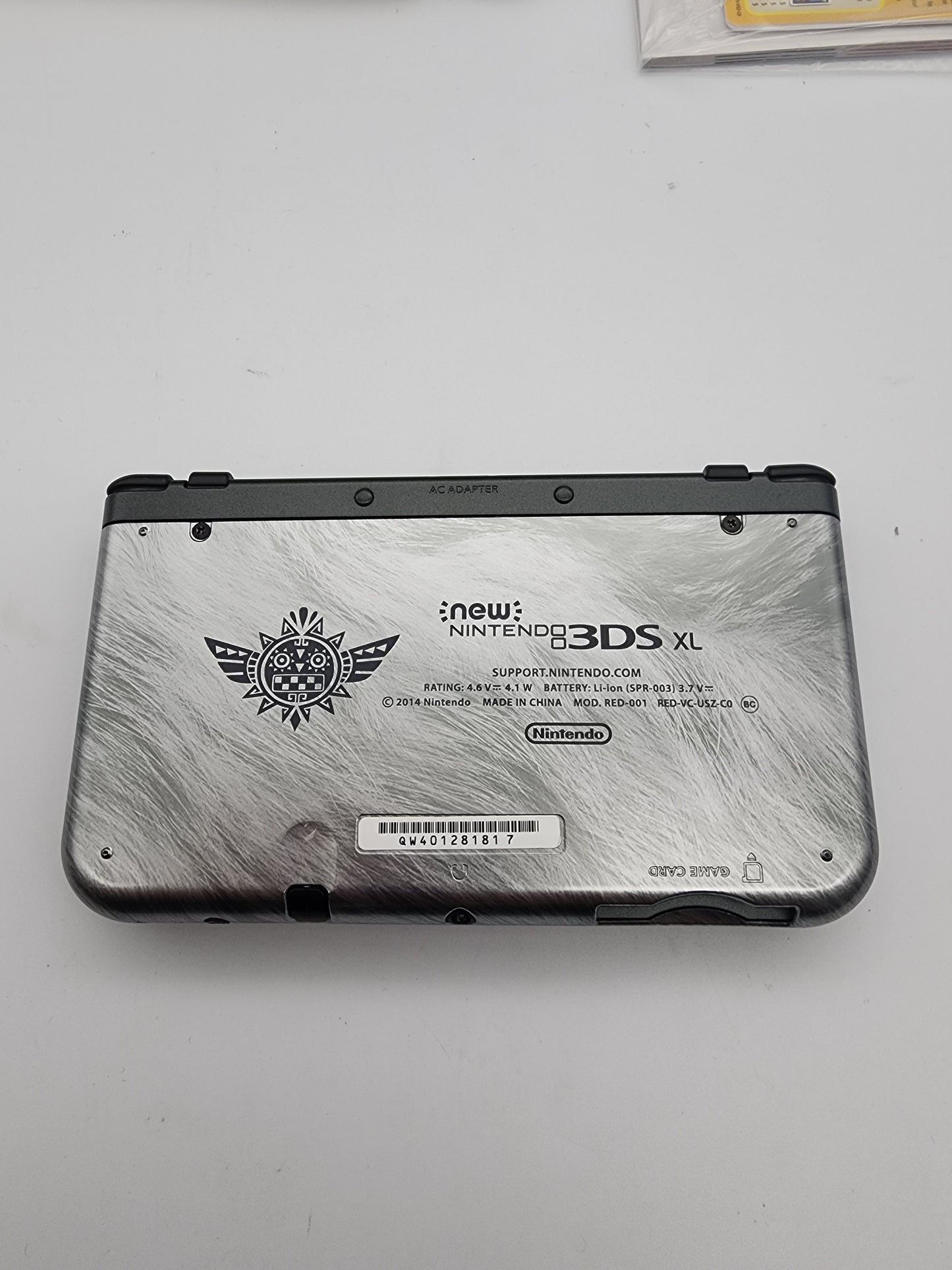 New Nintendo 3DS XL Monster Hunter 4 Edition - Nintendo 3DS (Complete)
