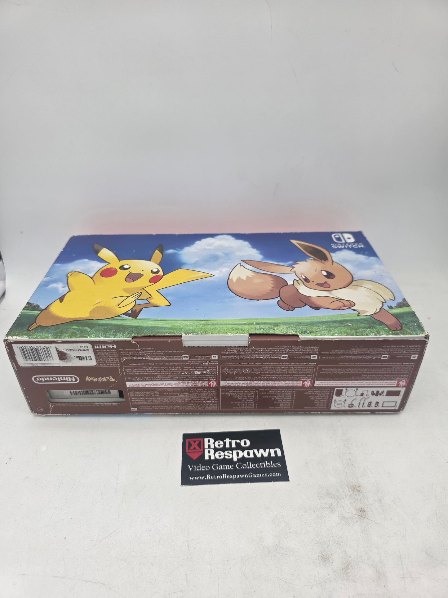 Nintendo Switch Pokemon: Let's Go Pikachu Edition - Nintendo Switch (Open Box Unused Contents)